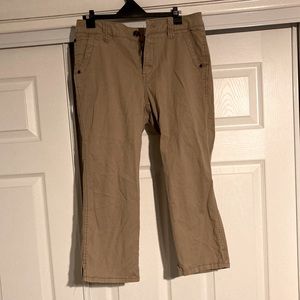 Women’s Capri khaki pants